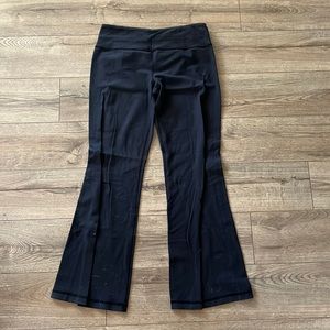 Lululemon LR Dark Grey Flare Leggings With Interior Red Waste Band